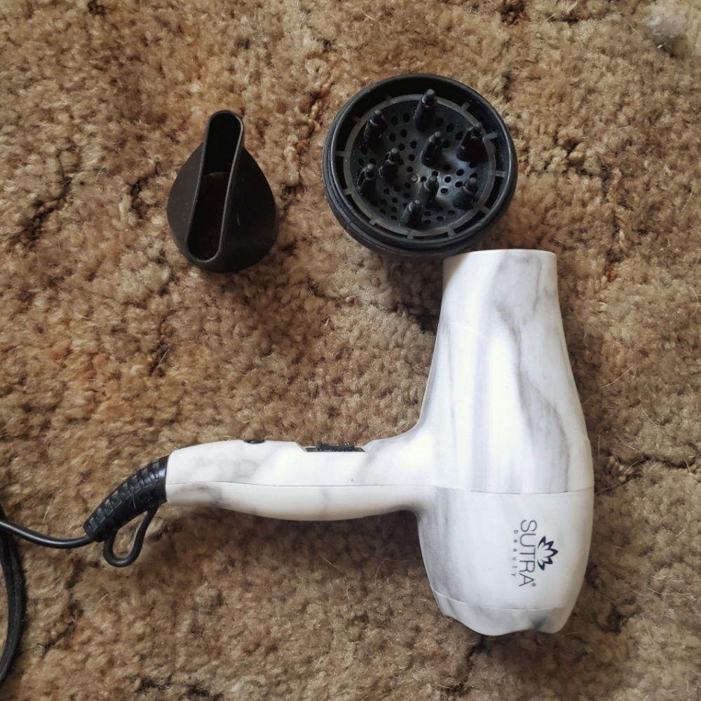 Mini blow-dryer